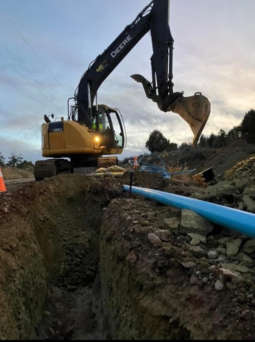 494990506_1241787054619866_546892983009757674_n a construction vehicle digging a hole
